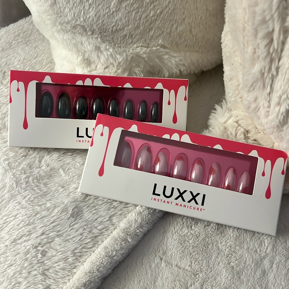 2 SETS OF LUXXI PRESS IN NAILS BRAND NEW INSTANT MANICURE RETAILS $16 each